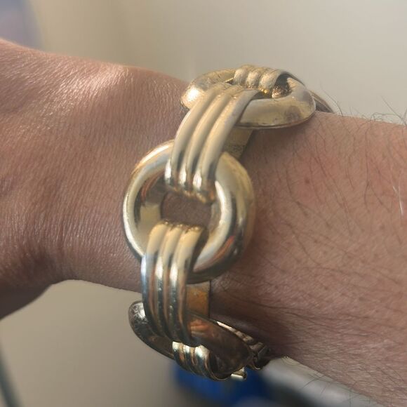 Napier Signed Gold Tone Link Bracelet - Picture 2 of 4